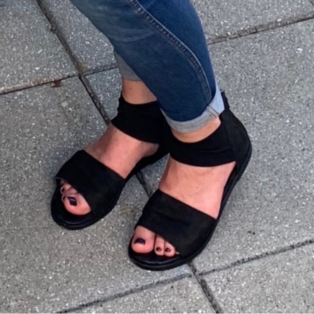 Eileen Fisher Sign NuBuck Sandals
